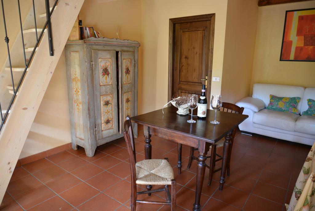 Palazzo Del Duca Appartement Tavernelle  Kamer foto